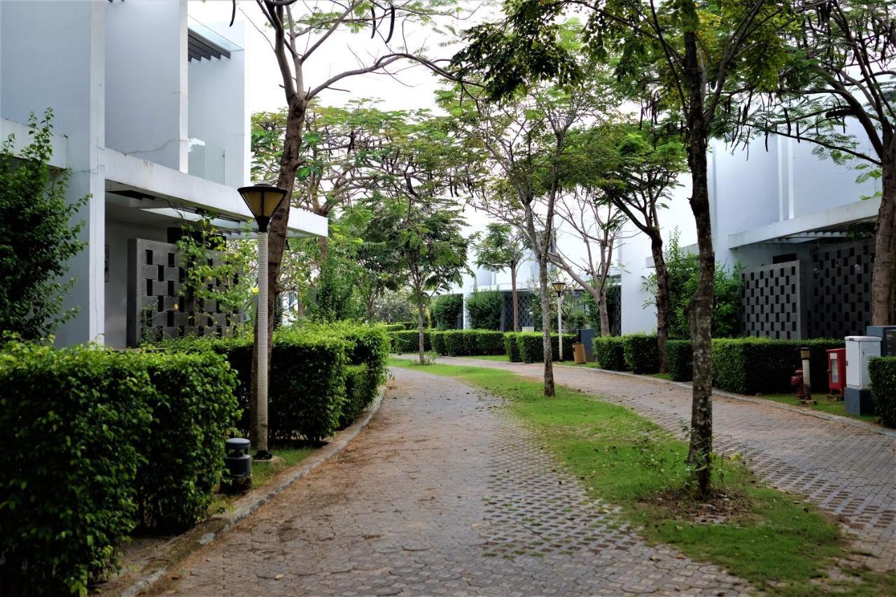 Private Villa At Oceanami Resort Phuochai 외부 사진