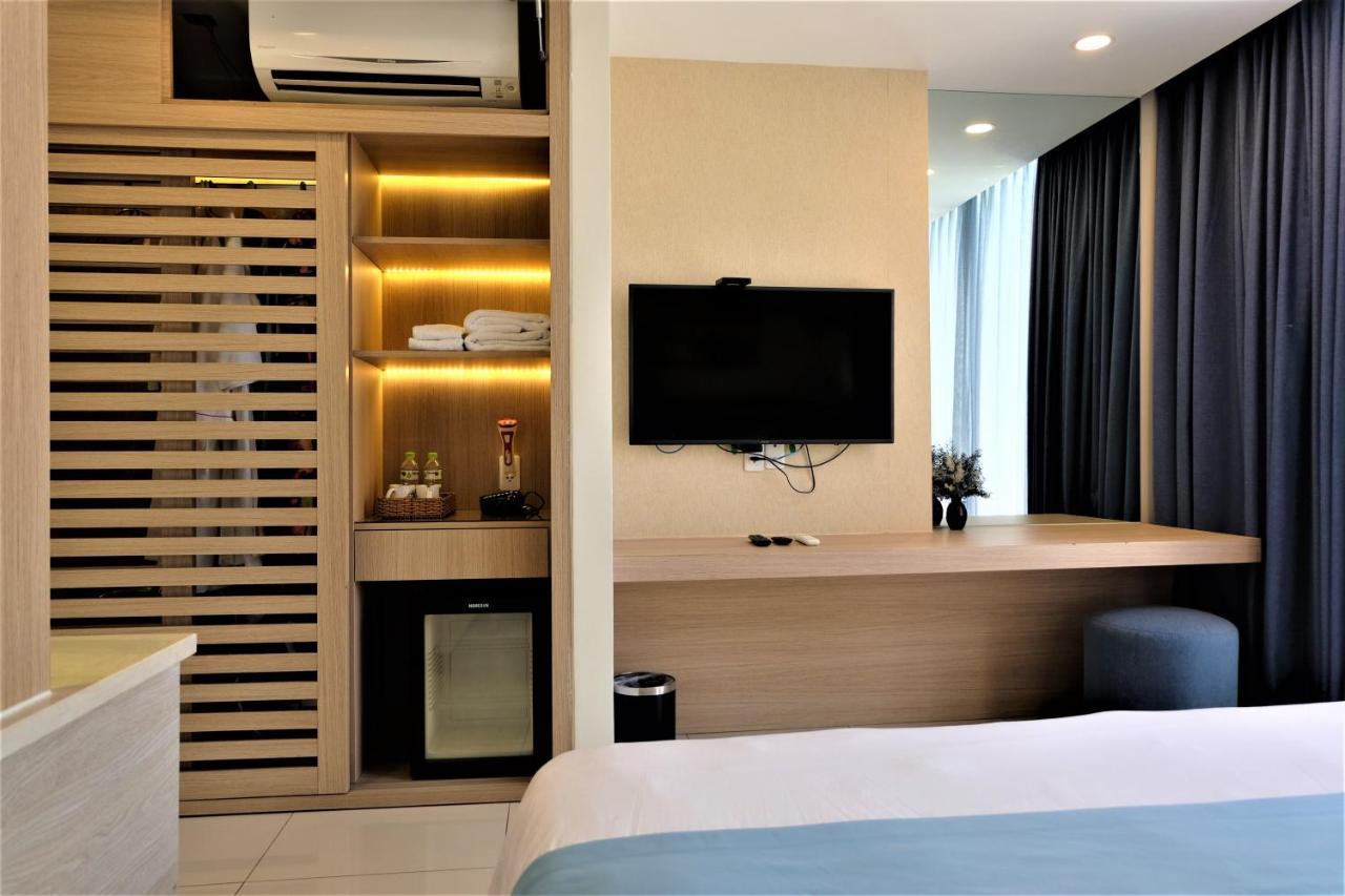 Private Villa At Oceanami Resort Phuochai 외부 사진